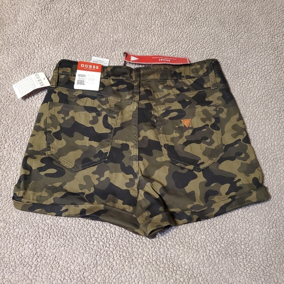 Guess Clementine HR Cuffed Stretch Shorts Brooks Camouflage Juniors Sz 32 NWT - Picture 2 of 7